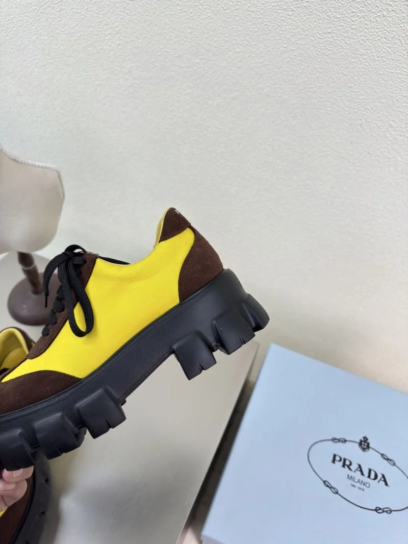 Prada Low Shoes Lightweight 35079