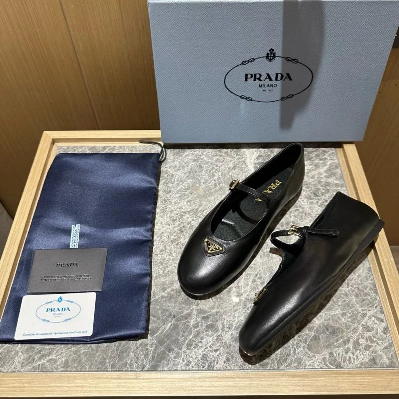 Prada Low Shoes MoistureWicking 34844