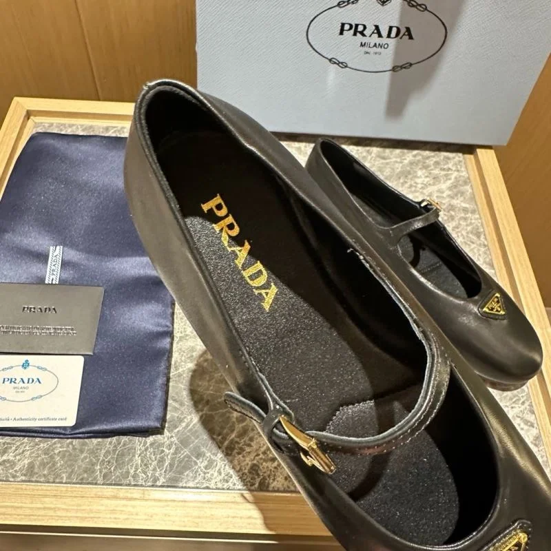 Prada Low Shoes MoistureWicking 34844