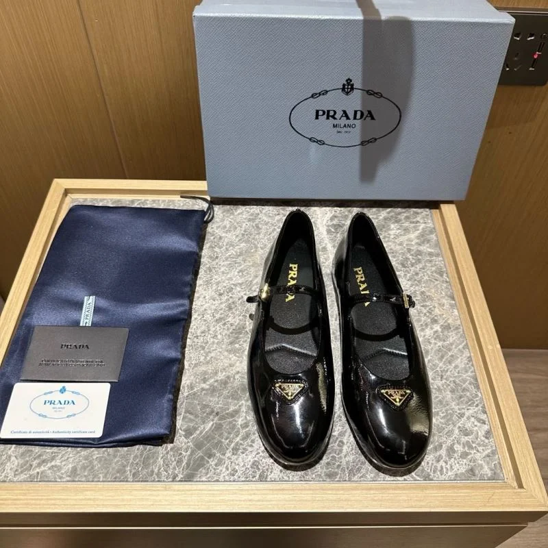 Packable Prada Low Shoes 34843