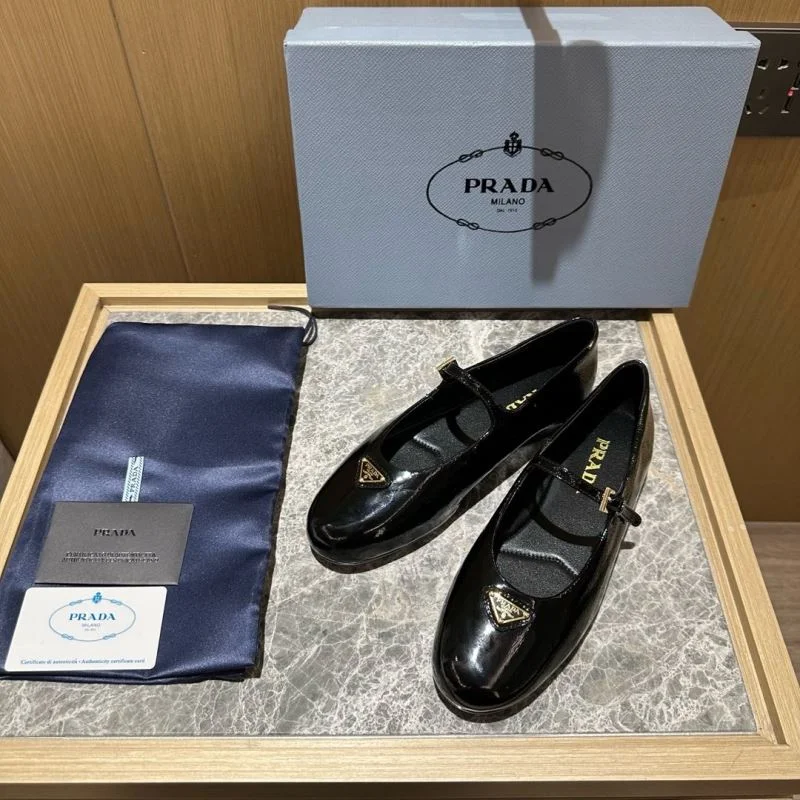 Packable Prada Low Shoes 34843