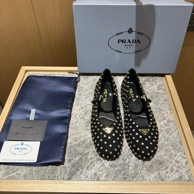 Prada Low Shoes GoodFit 34845