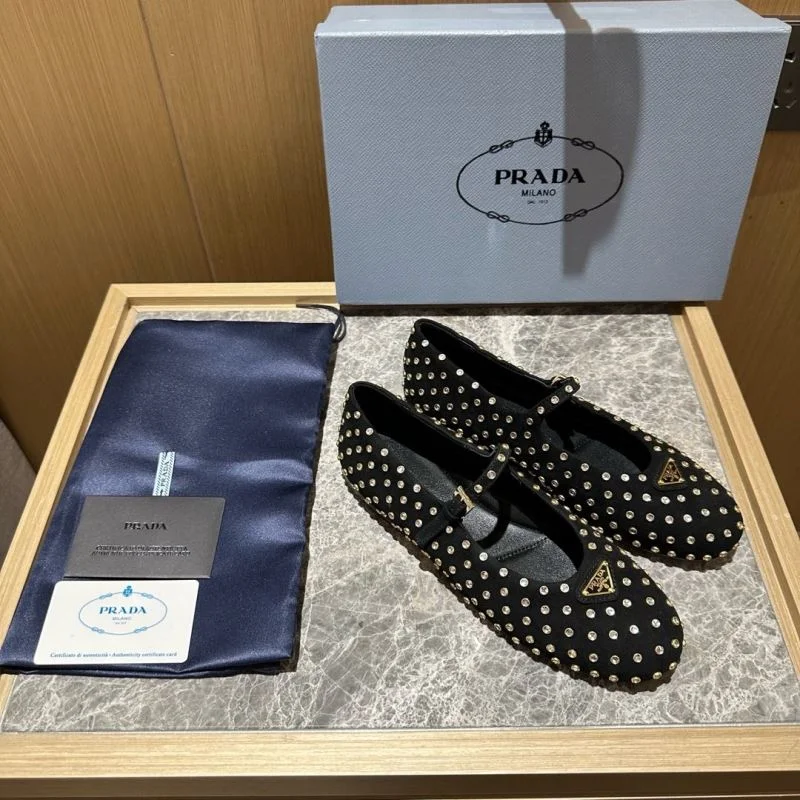 Prada Low Shoes GoodFit 34845