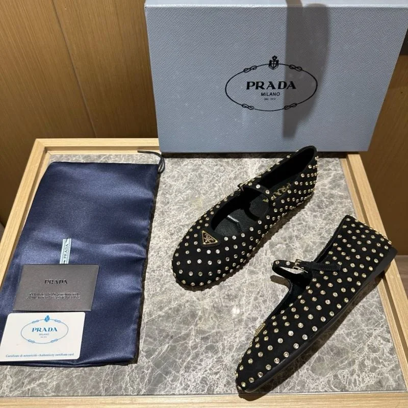 Prada Low Shoes GoodFit 34845