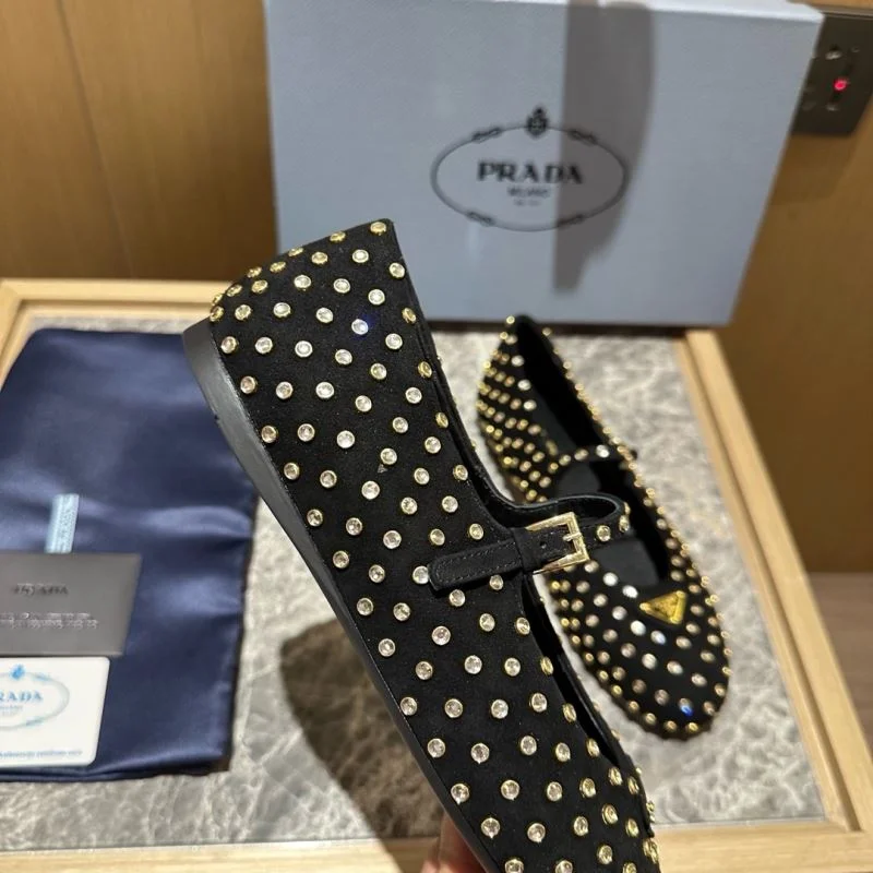 Prada Low Shoes GoodFit 34845