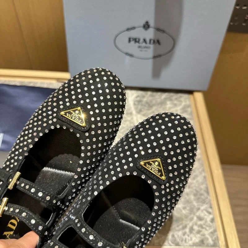 Bright Prada Low Shoes 34835