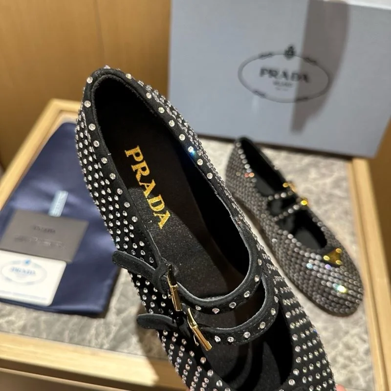 Bright Prada Low Shoes 34835