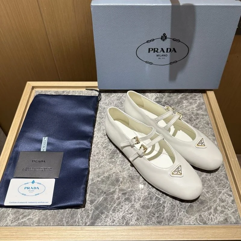 ComfortFit Prada Low Shoes 34839