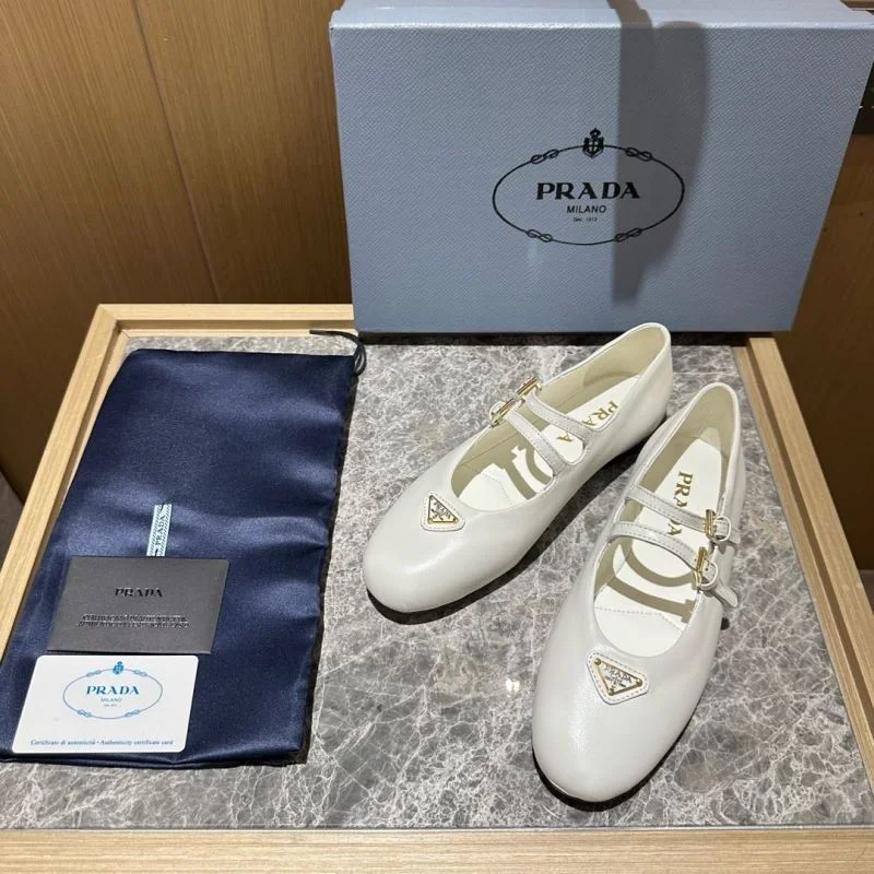 ComfortFit Prada Low Shoes 34839