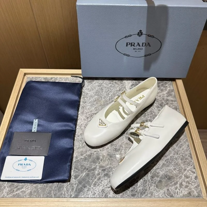 ComfortFit Prada Low Shoes 34839