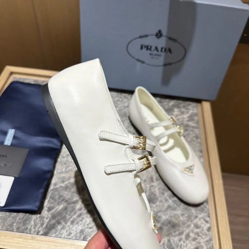ComfortFit Prada Low Shoes 34839