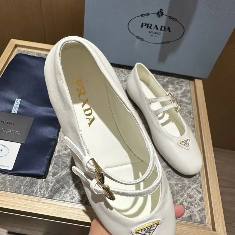 ComfortFit Prada Low Shoes 34839