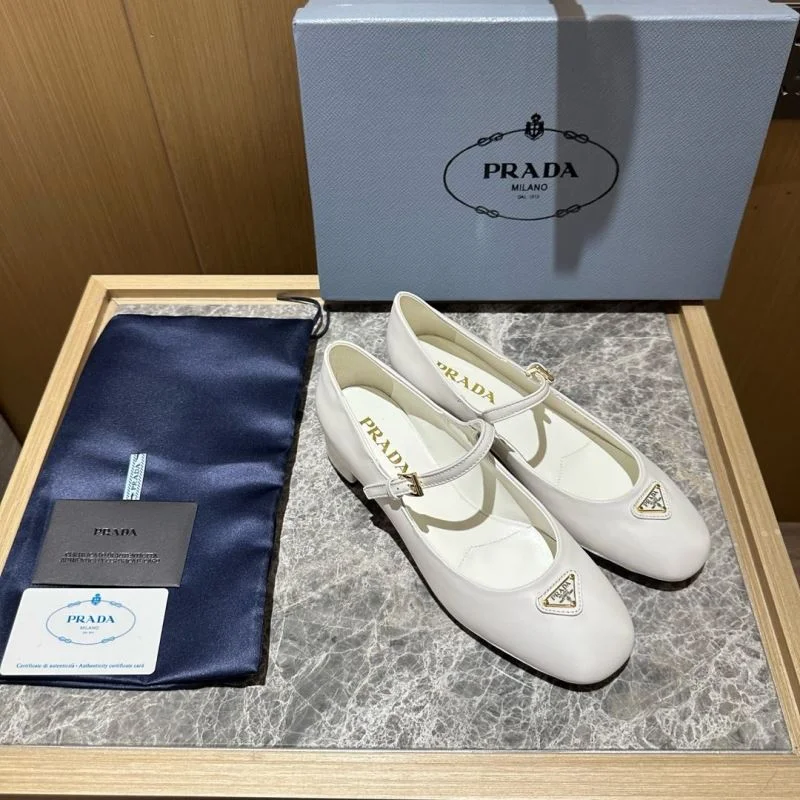 Unique Prada Low Shoes 34834