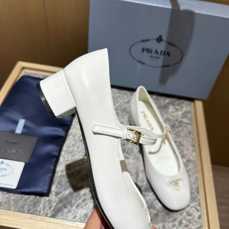 Unique Prada Low Shoes 34834