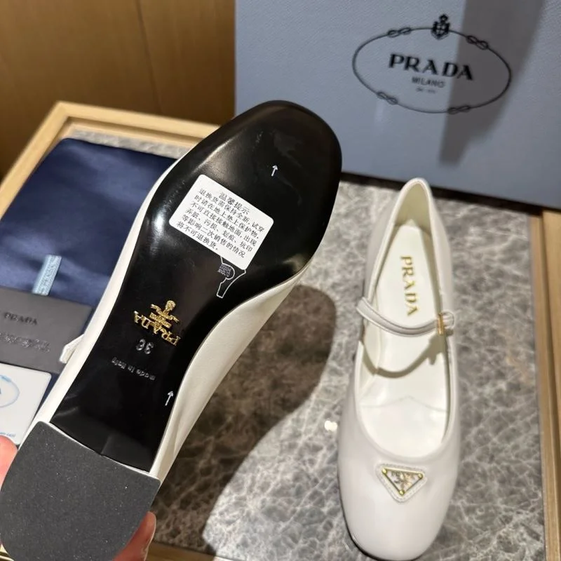 Unique Prada Low Shoes 34834