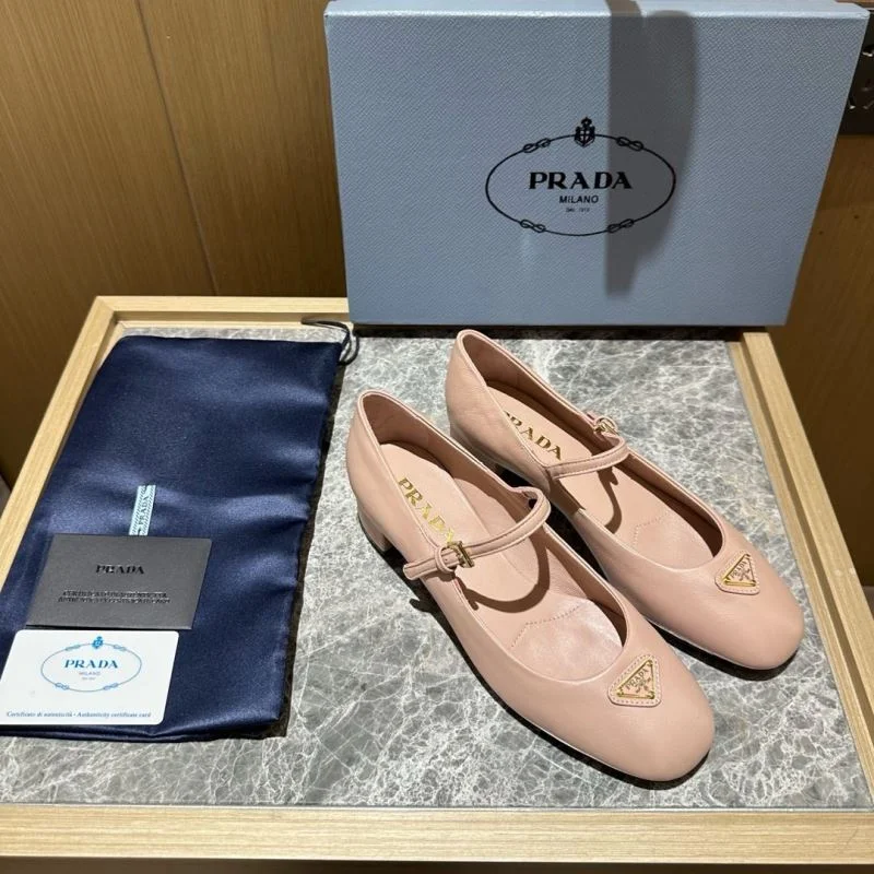 AllSeason Prada Low Shoes 34821