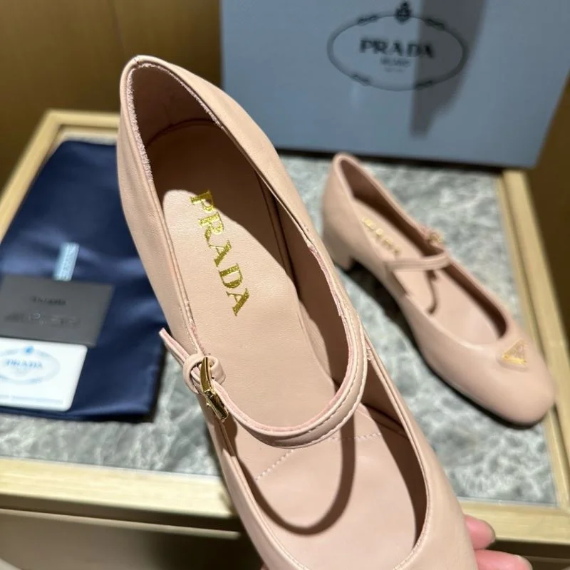 AllSeason Prada Low Shoes 34821