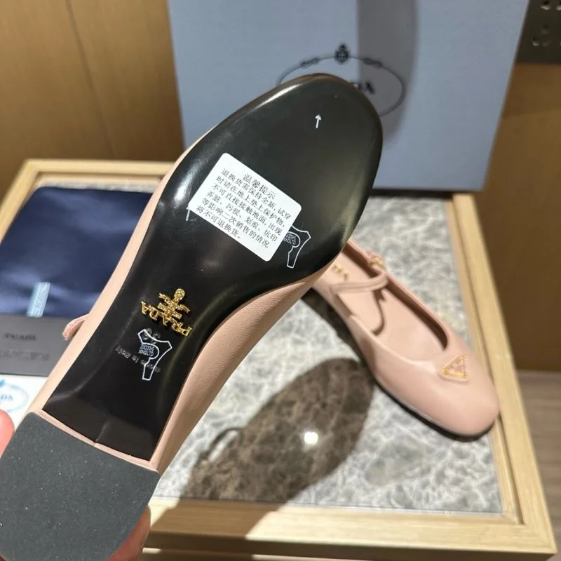 AllSeason Prada Low Shoes 34821