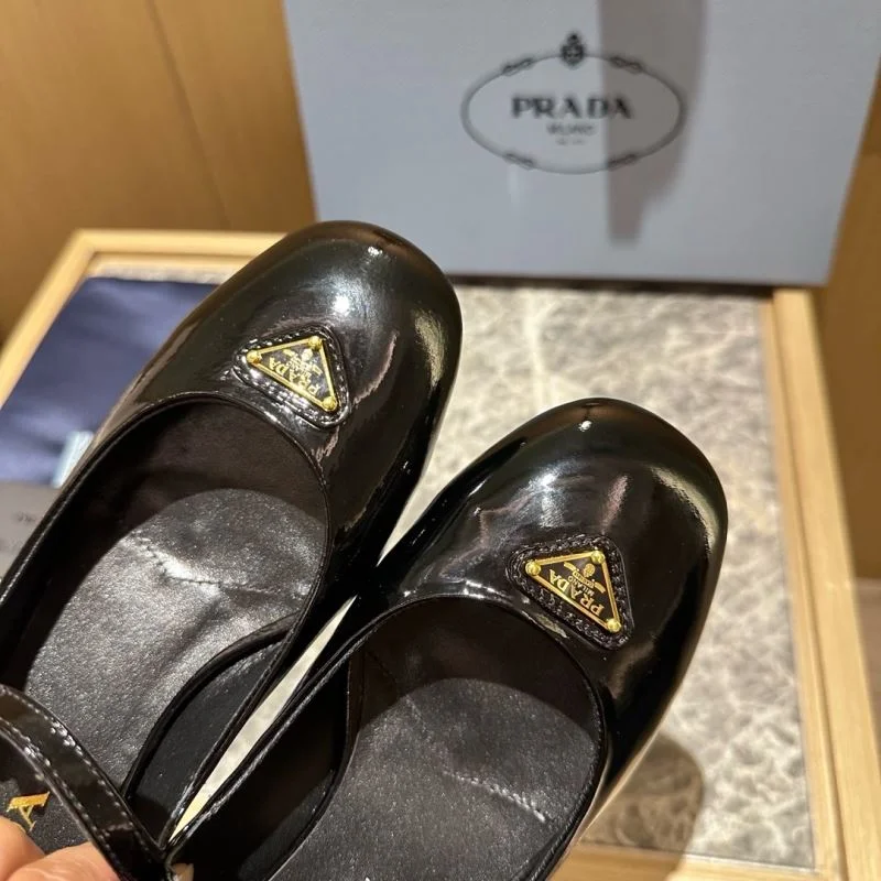 ZeroBulk Prada Low Shoes 34832