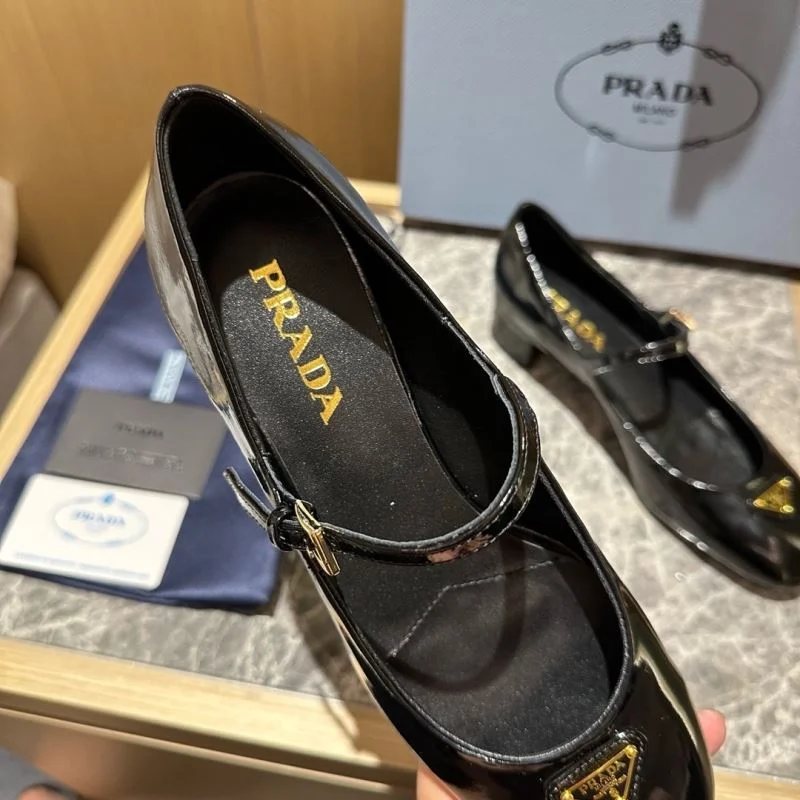 ZeroBulk Prada Low Shoes 34832