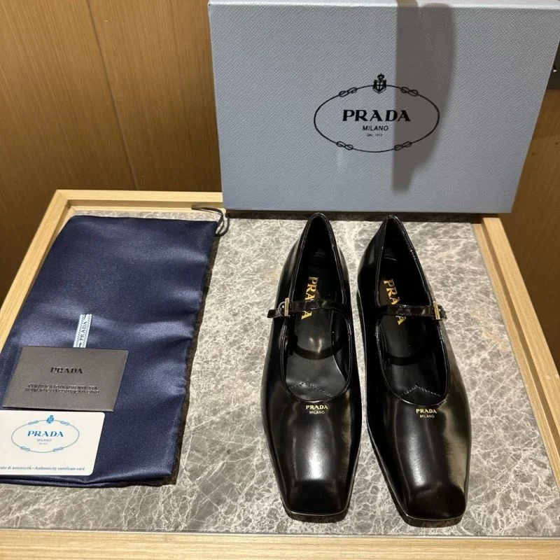 Efficient Prada Low Shoes 34814