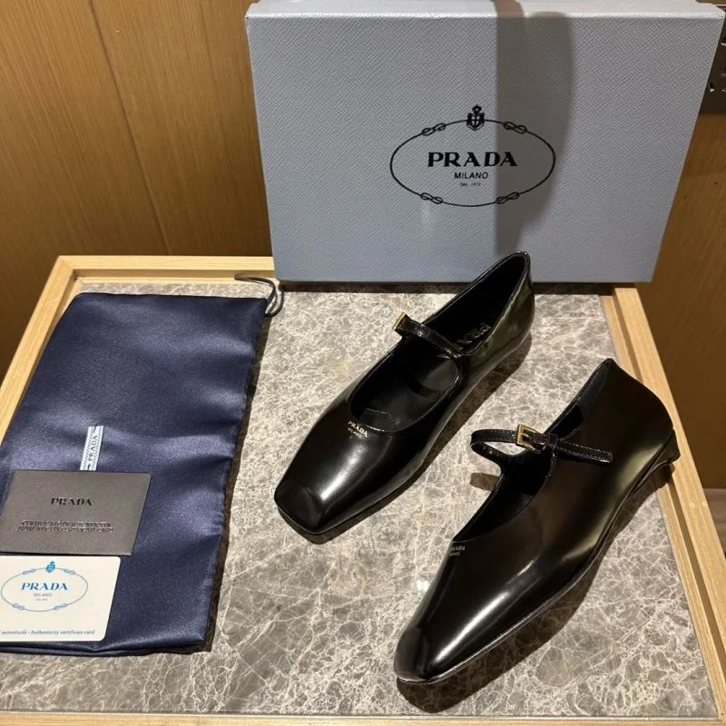 Efficient Prada Low Shoes 34814