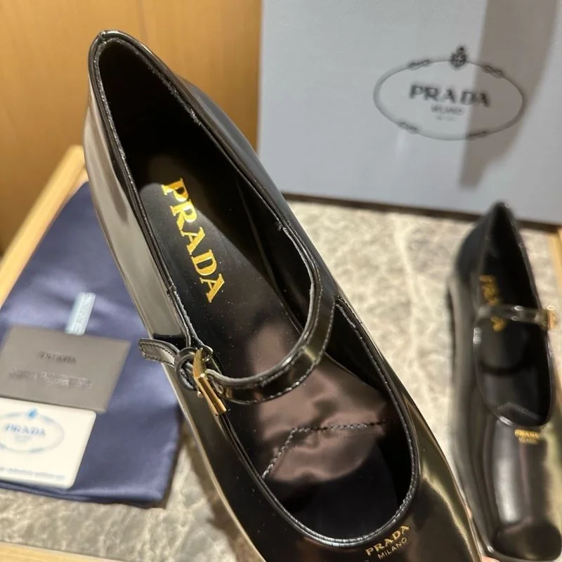 Efficient Prada Low Shoes 34814