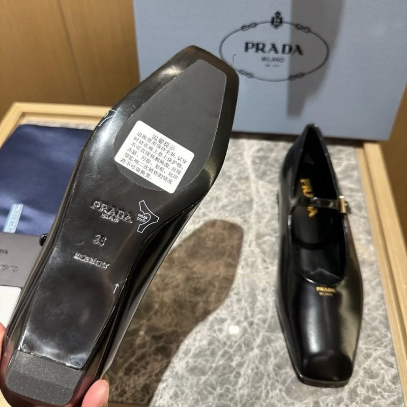 Efficient Prada Low Shoes 34814