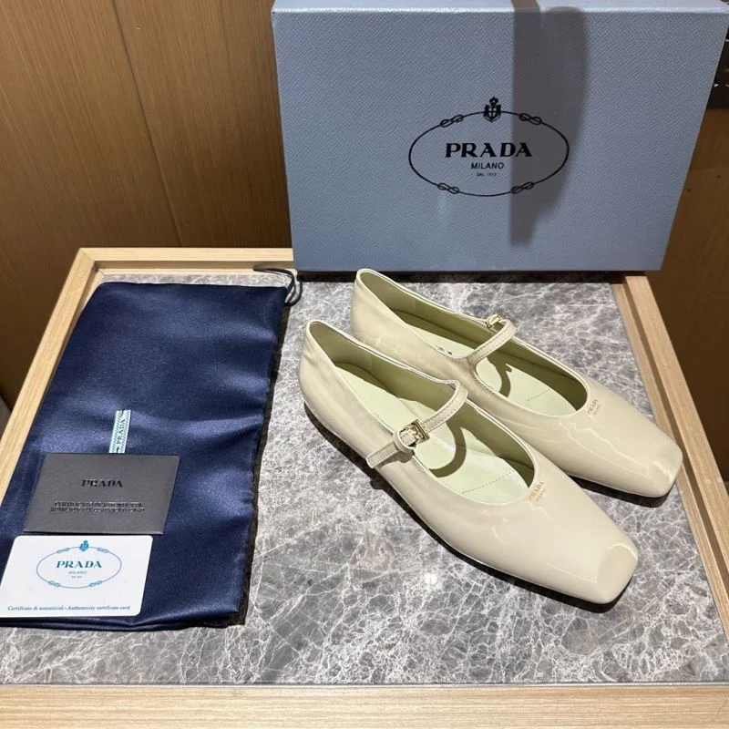 Prada Low Shoes Tailored 34818