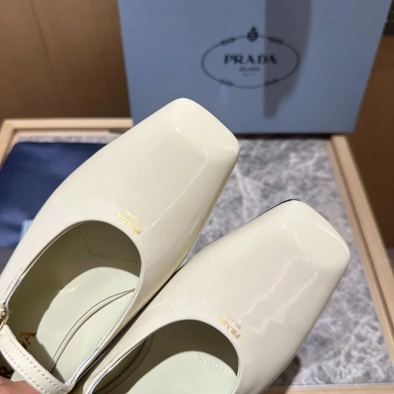 Prada Low Shoes Tailored 34818
