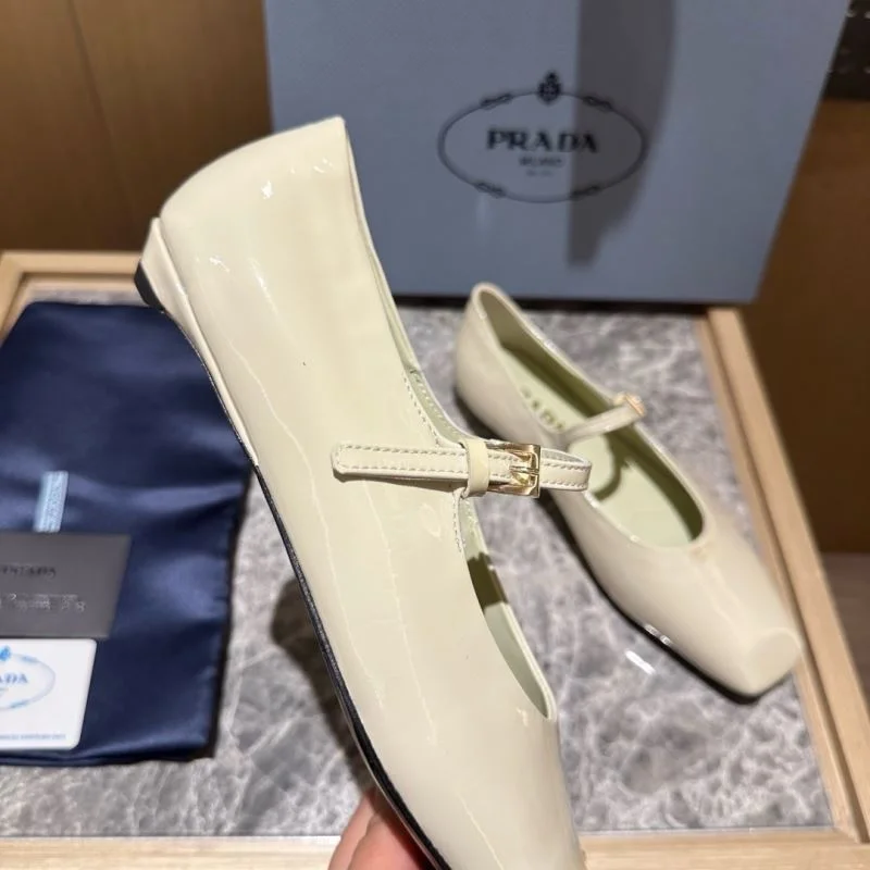 Prada Low Shoes Tailored 34818