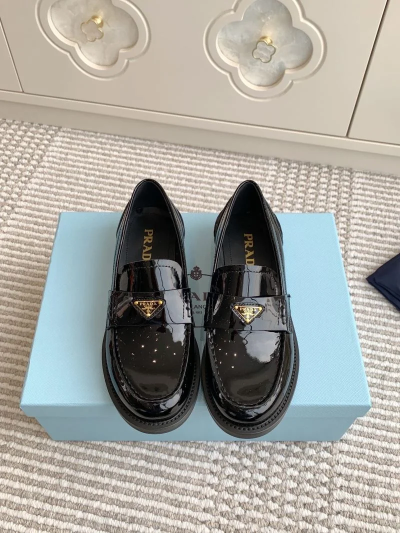 Bright Prada Low Shoes 34822