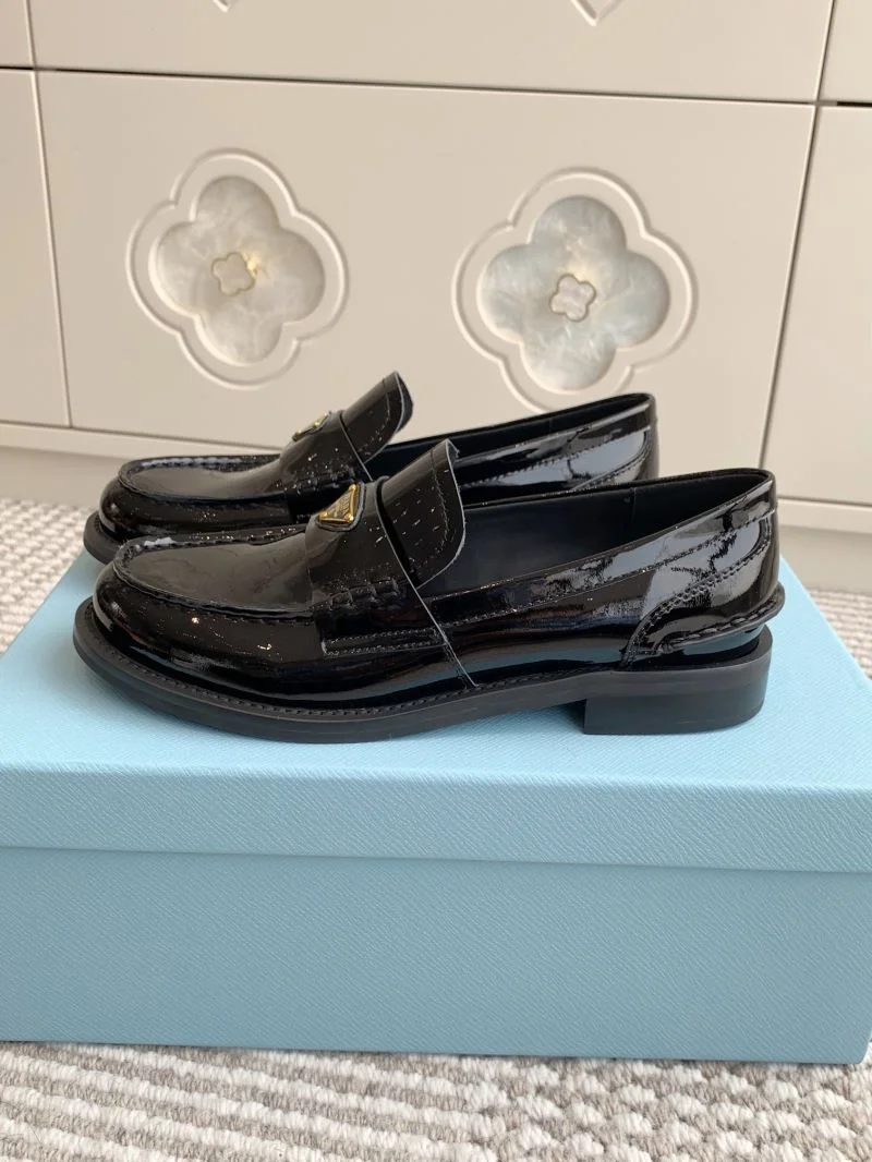 Bright Prada Low Shoes 34822