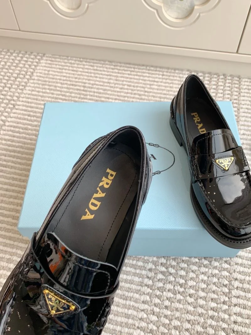 Bright Prada Low Shoes 34822
