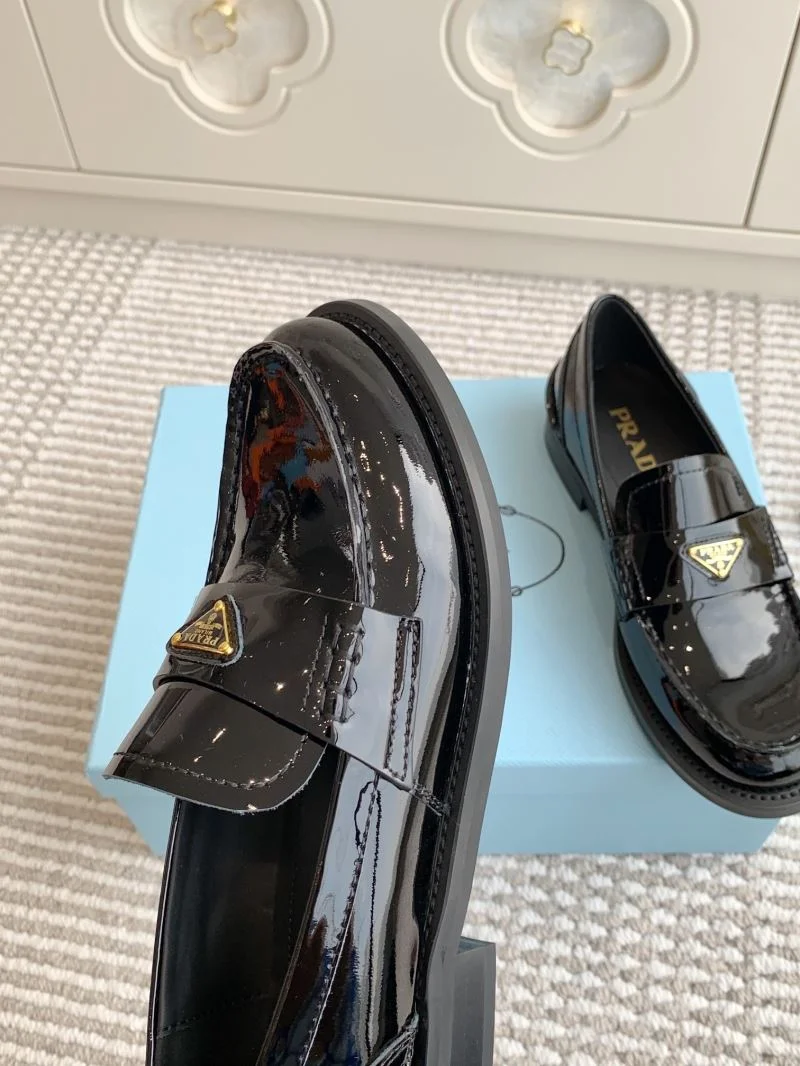 Bright Prada Low Shoes 34822