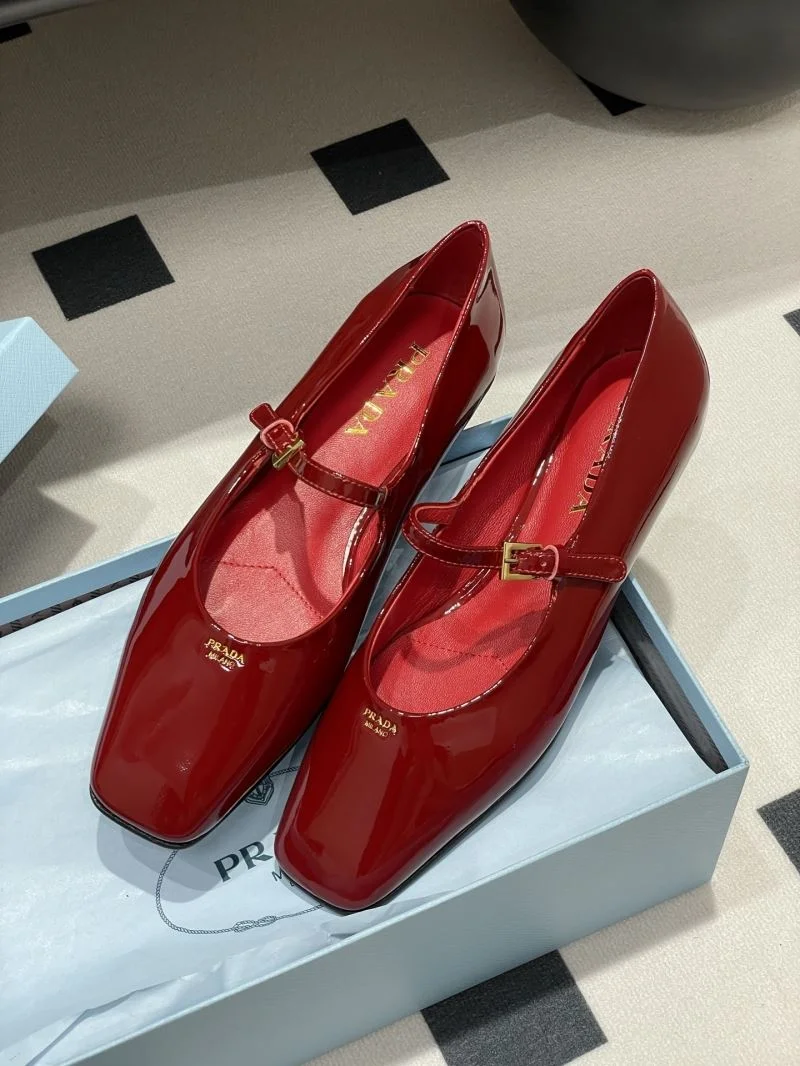QuickDry Prada Low Shoes 34811