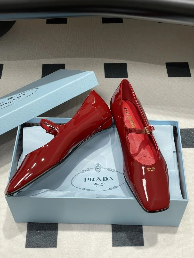 QuickDry Prada Low Shoes 34811