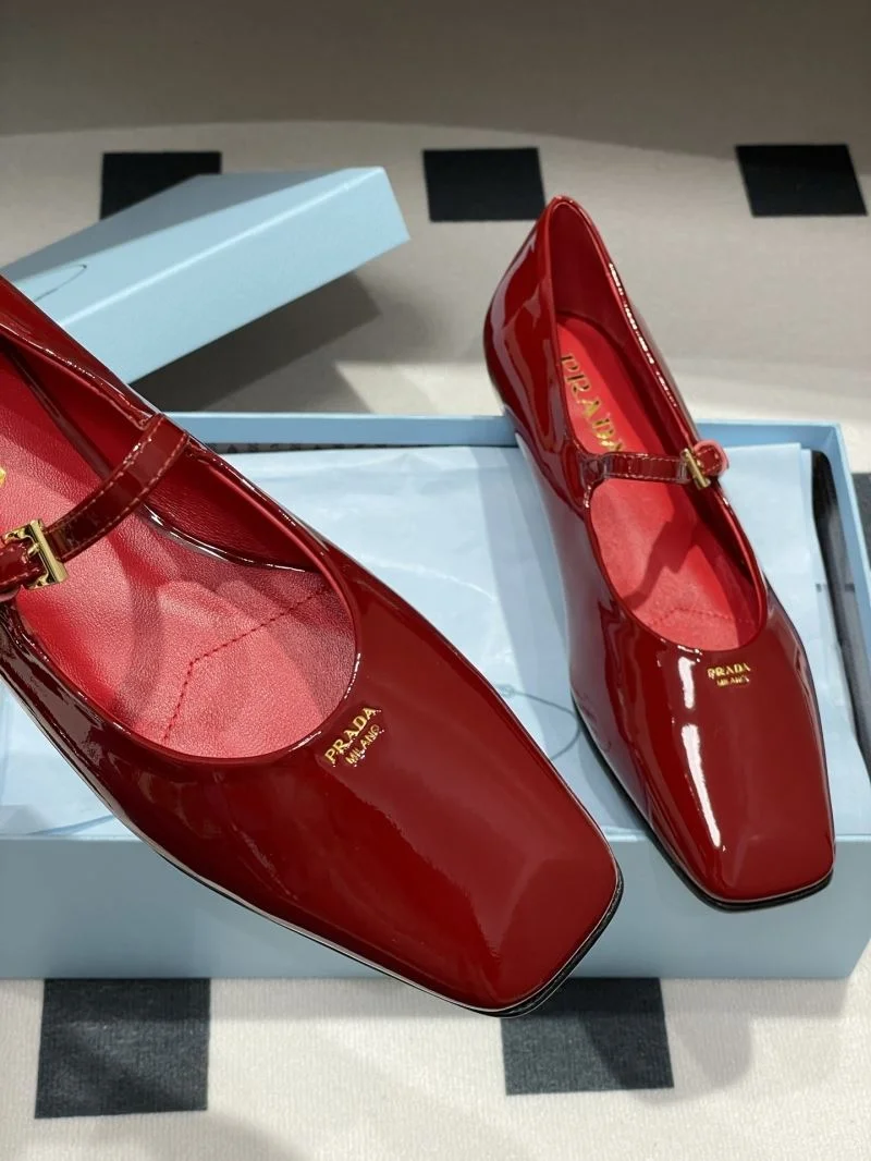 QuickDry Prada Low Shoes 34811