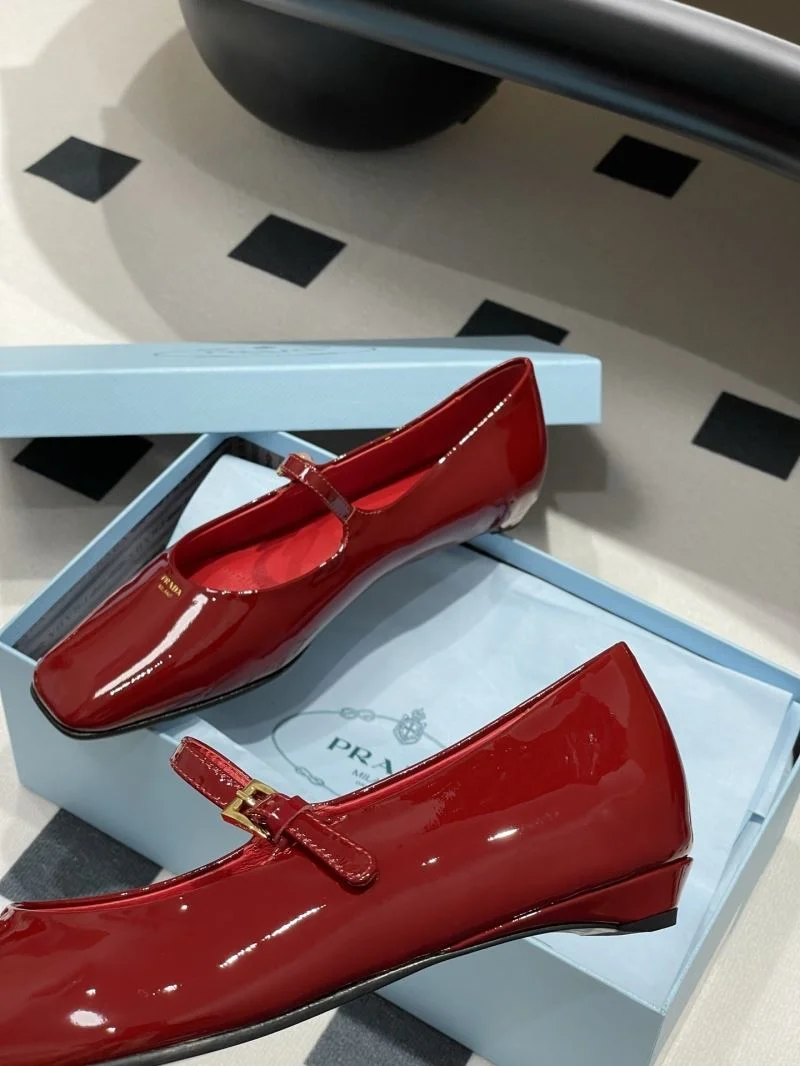 QuickDry Prada Low Shoes 34811