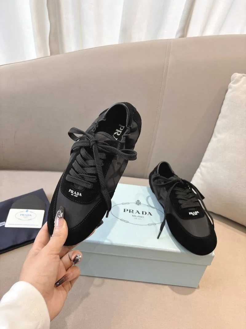 Prada Low Shoes Modern 34785