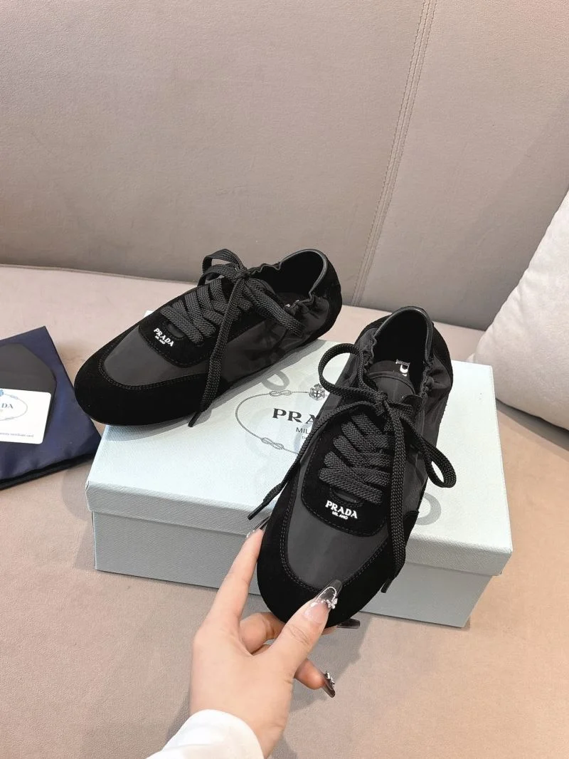 Prada Low Shoes Modern 34785