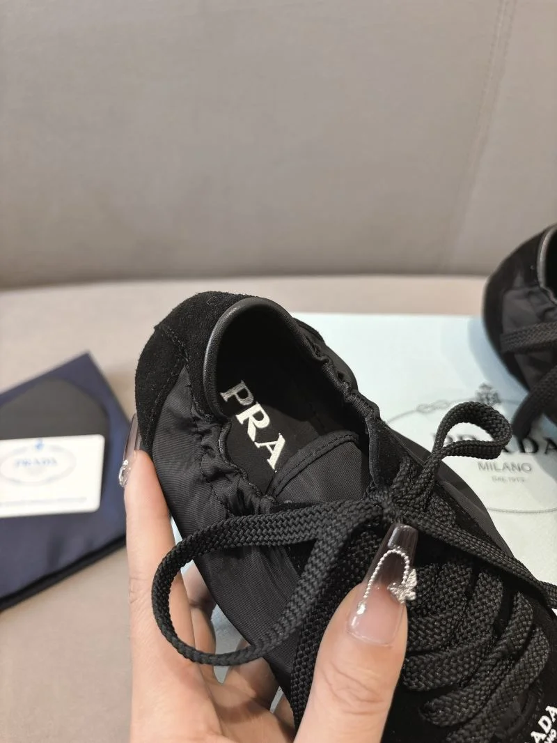 Prada Low Shoes Modern 34785