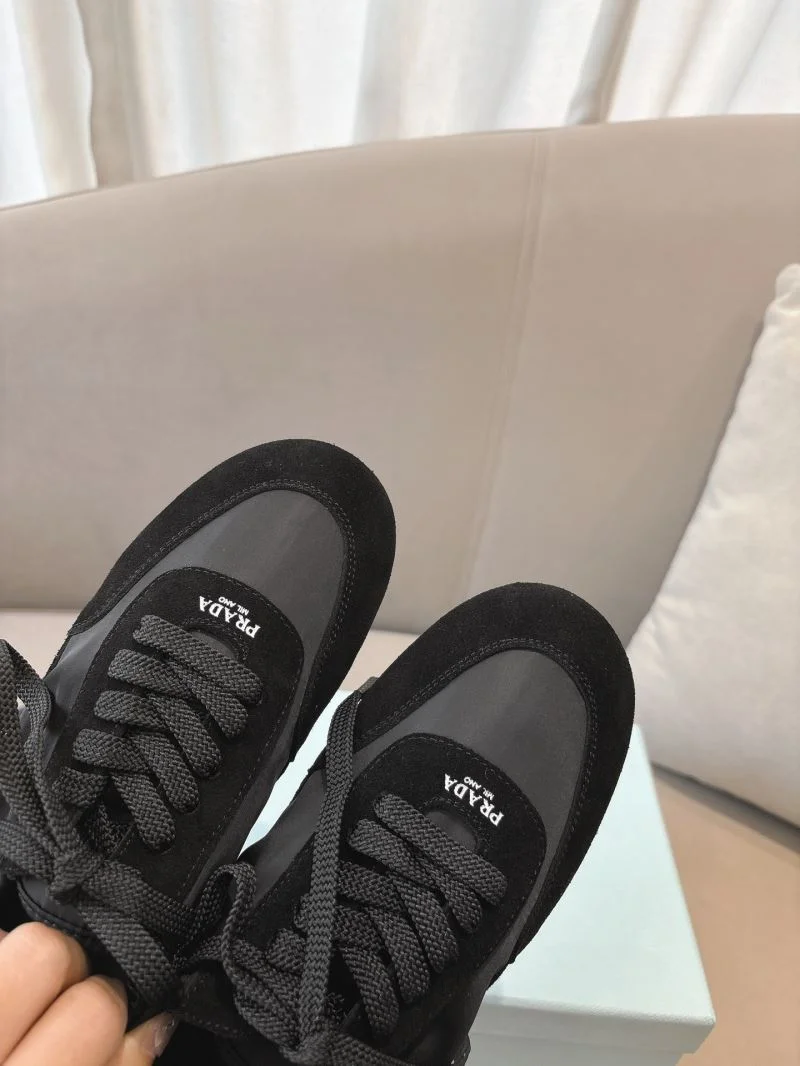 Prada Low Shoes Modern 34785
