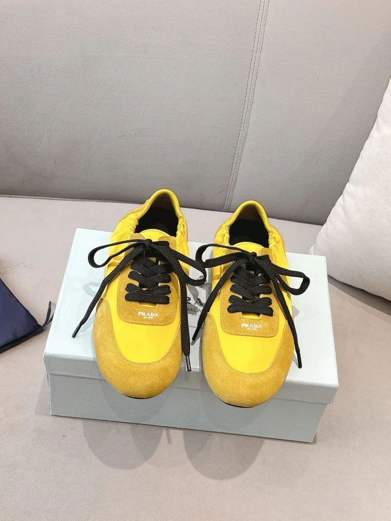 Classic Prada Low Shoes 34787