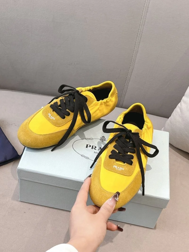 Classic Prada Low Shoes 34787