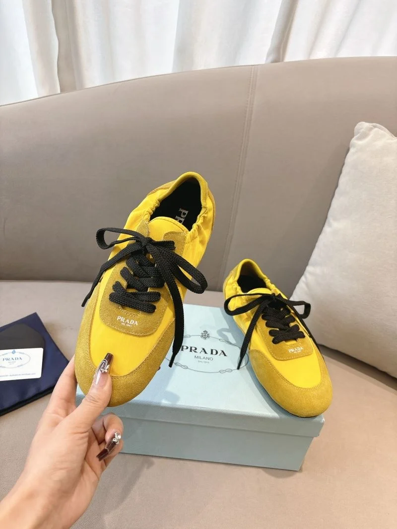 Classic Prada Low Shoes 34787