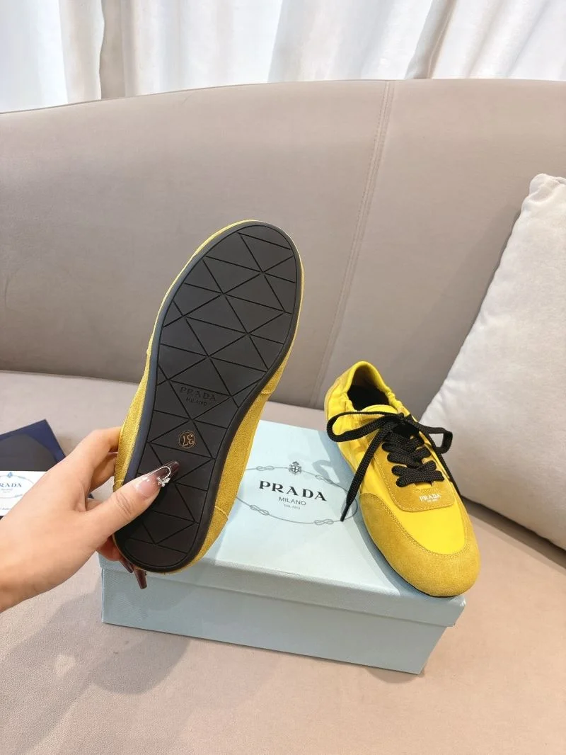 Classic Prada Low Shoes 34787
