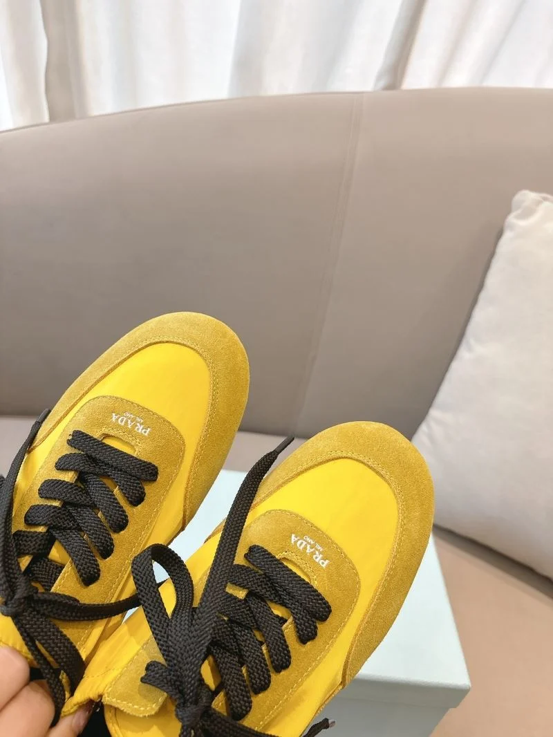 Classic Prada Low Shoes 34787