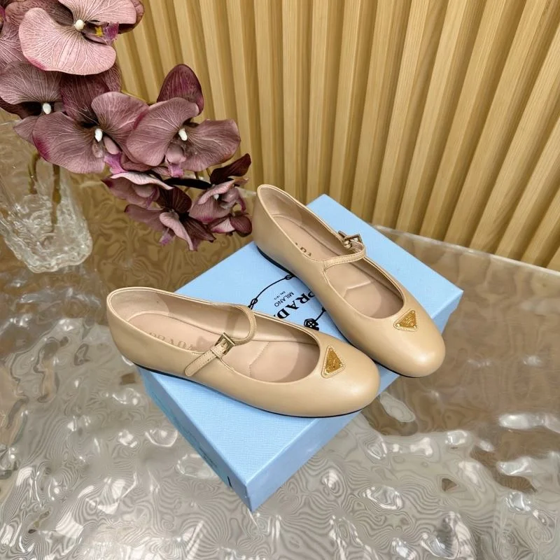 Prada Low Shoes ComfortFit 34807