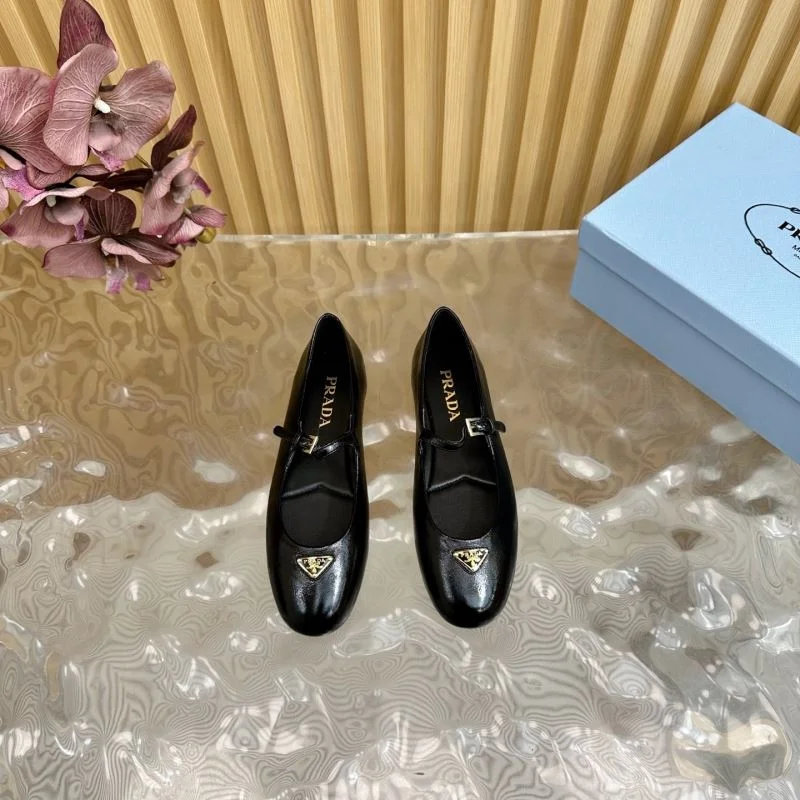 Prada Low Shoes ComfortFit 34784